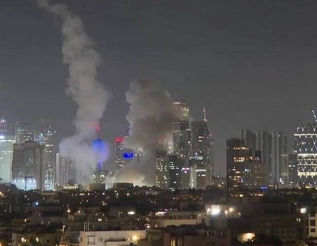 冲突又爆发了，以军凌晨猛烈空袭，伊朗外援已到，金砖11国齐聚巴西