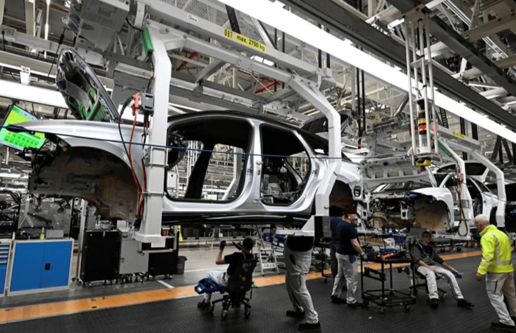 默茨决心已下,准备对华连开3枪,民调显示德国人已经开始怀念默克尔