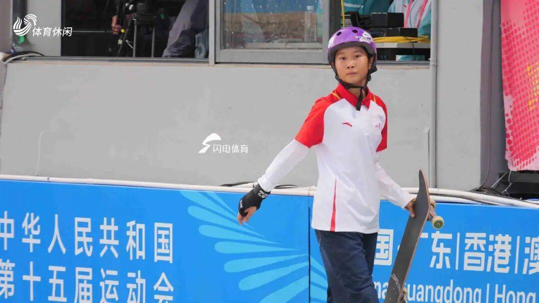 祝贺!16岁山东姑娘崔宸曦夺得十五运会滑板女子街式冠军