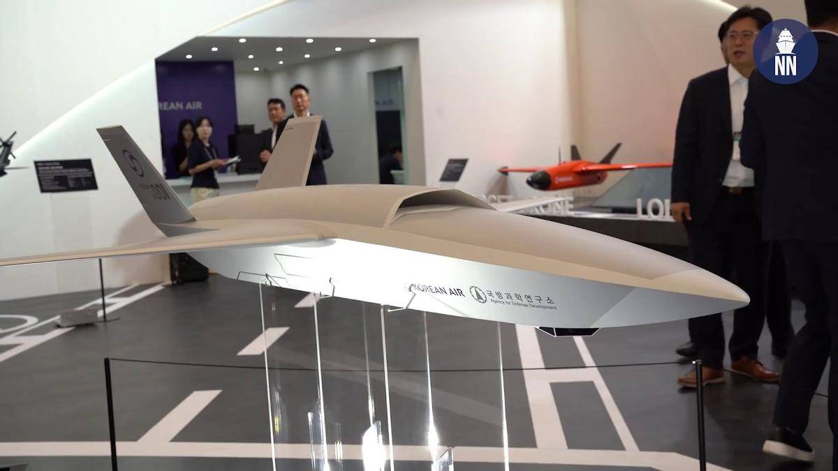 福建舰刚服役不久,韩国就迫不及待了,发布4.5万吨电弹小航母方案!技术差距成摆设